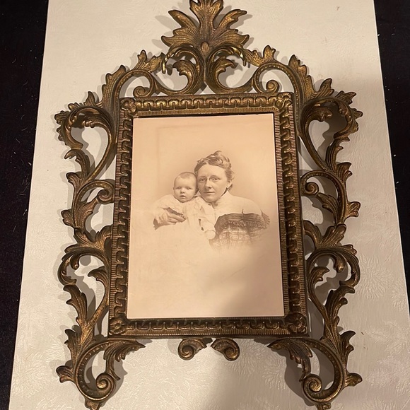 Antiquarian Ornate Gilt Metal Picture, Photo Portrait Frame & Easel Stand - Picture 1 of 16